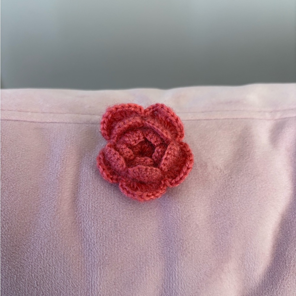Elegant Pink Crochet Flower Brooch